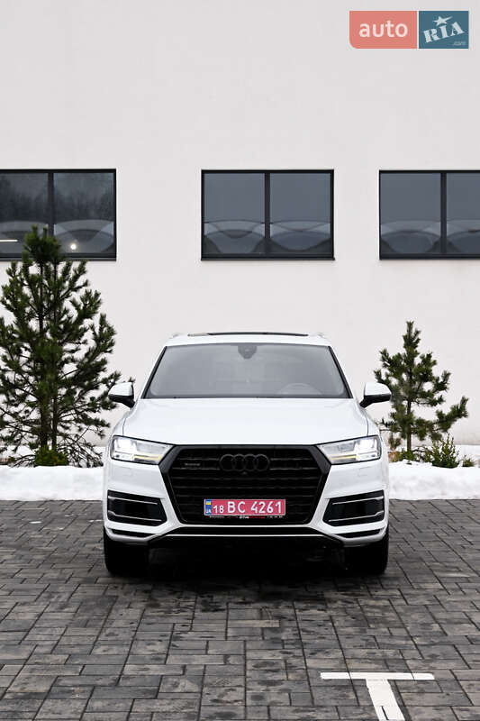 Внедорожник / Кроссовер Audi Q7 2017 в Луцке
