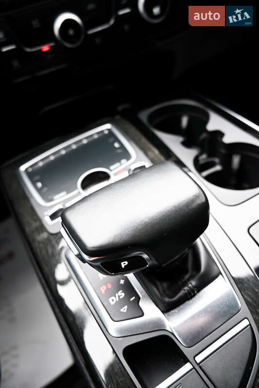 Внедорожник / Кроссовер Audi Q7 2017 в Луцке