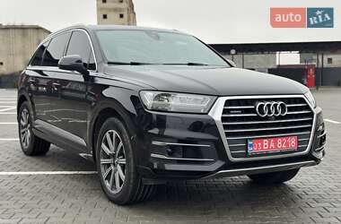 Внедорожник / Кроссовер Audi Q7 2017 в Дубно