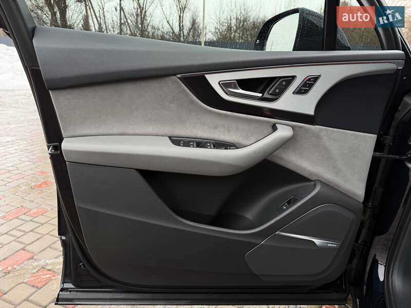 Позашляховик / Кросовер Audi Q7 2016 в Луцьку фото 36 Позашляховик / Кросовер Audi Q7 2016 в Луцьку