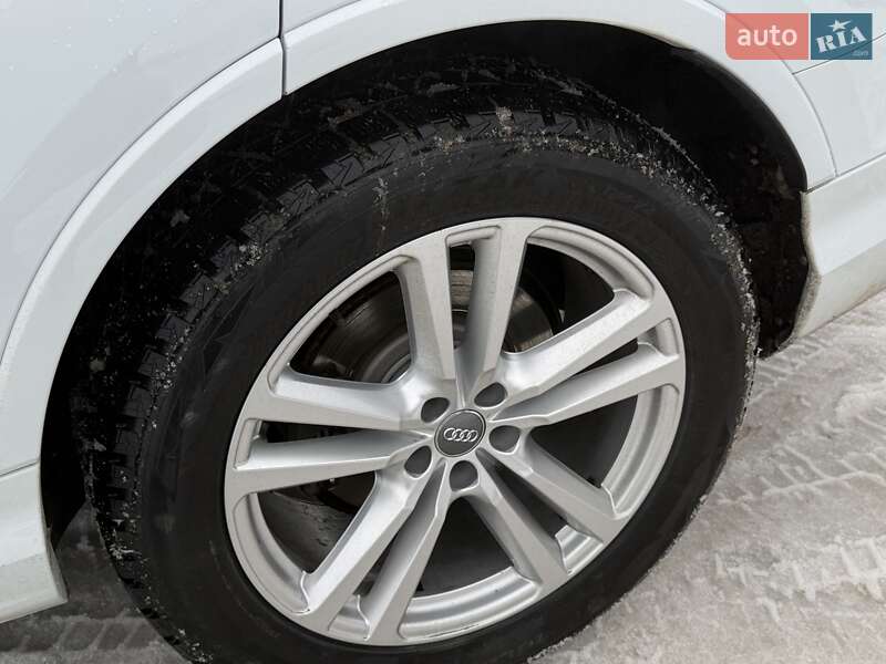 Позашляховик / Кросовер Audi Q7 2020 в Хмельницькому