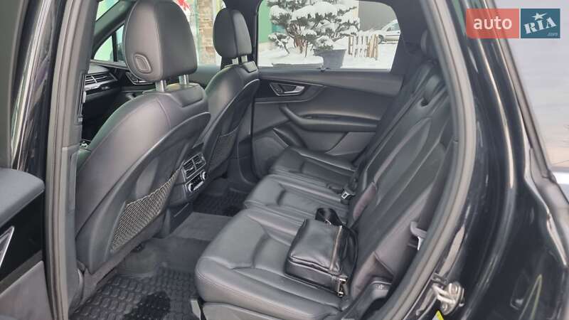Позашляховик / Кросовер Audi Q7 2017 в Тернополі