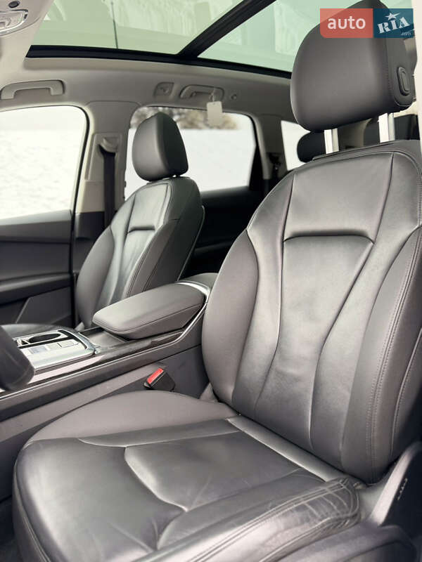Позашляховик / Кросовер Audi Q7 2020 в Києві