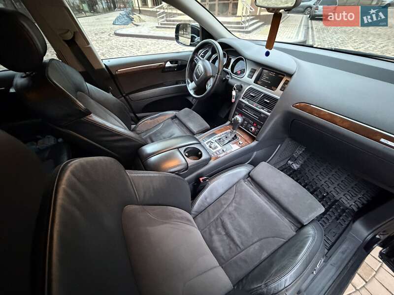 Позашляховик / Кросовер Audi Q7 2010 в Ізмаїлі