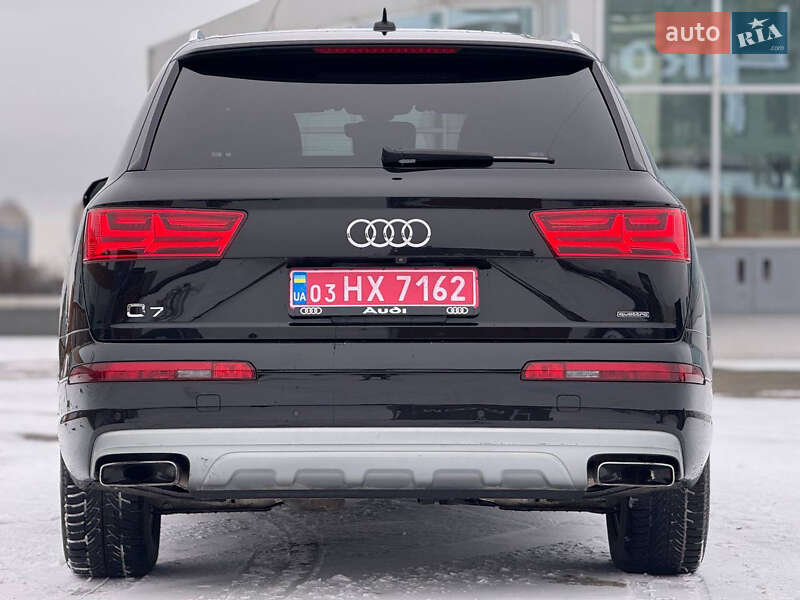 Внедорожник / Кроссовер Audi Q7 2017 в Киеве