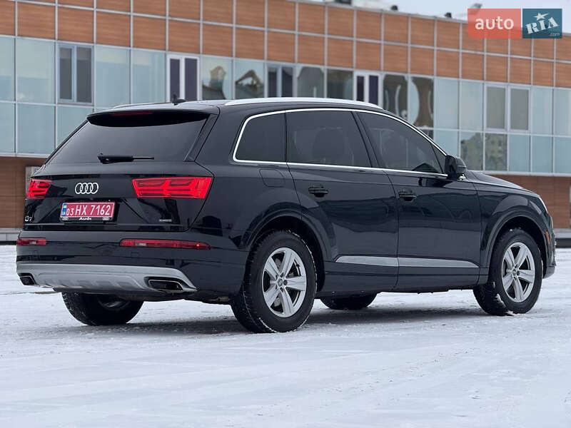 Внедорожник / Кроссовер Audi Q7 2017 в Киеве
