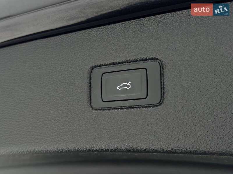 Внедорожник / Кроссовер Audi Q7 2017 в Киеве