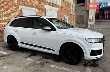 Позашляховик / Кросовер Audi Q7 2018 в Києві