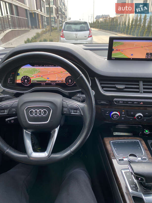 Позашляховик / Кросовер Audi Q7 2016 в Львові