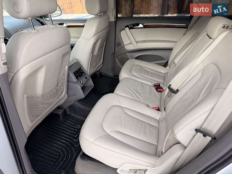Внедорожник / Кроссовер Audi Q7 2014 в Киеве