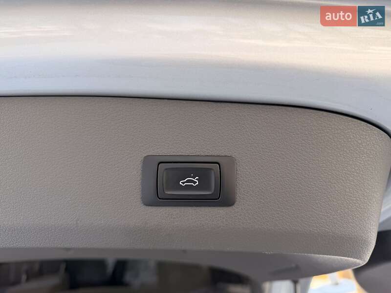 Внедорожник / Кроссовер Audi Q7 2014 в Киеве