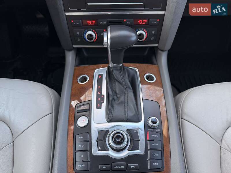 Внедорожник / Кроссовер Audi Q7 2014 в Киеве