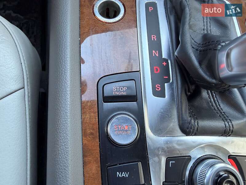 Внедорожник / Кроссовер Audi Q7 2014 в Киеве