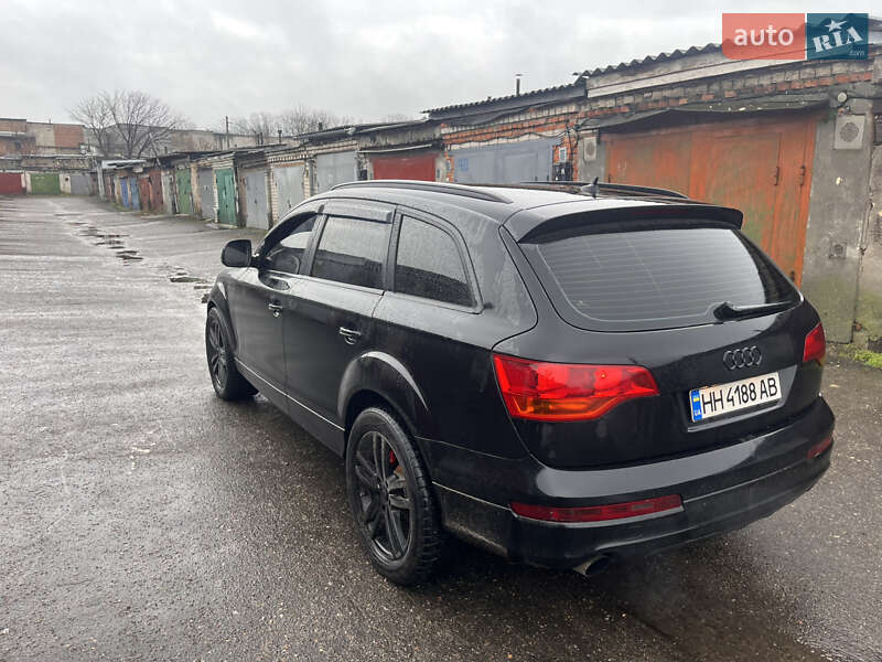 Позашляховик / Кросовер Audi Q7 2009 в Миколаєві
