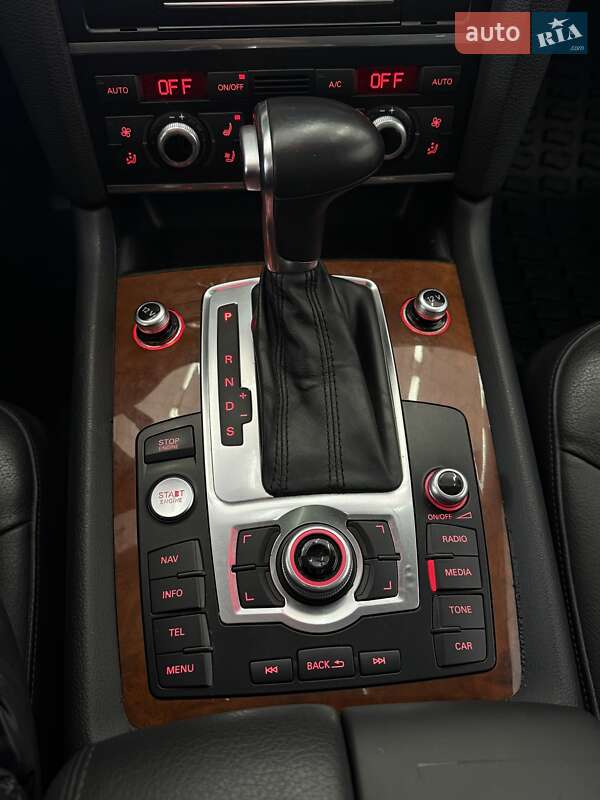 Внедорожник / Кроссовер Audi Q7 2013 в Черновцах