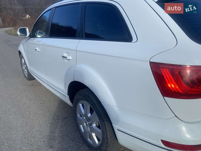 Позашляховик / Кросовер Audi Q7 2015 в Мукачевому