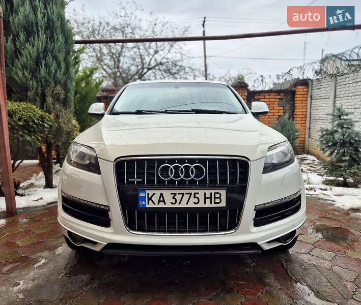 Внедорожник / Кроссовер Audi Q7 2010 в Запорожье