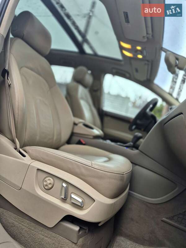 Внедорожник / Кроссовер Audi Q7 2010 в Запорожье