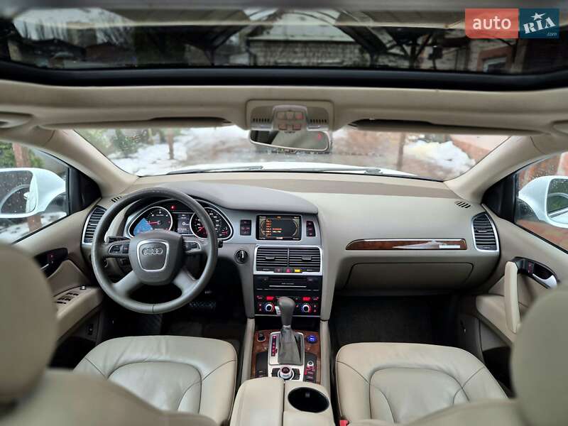 Внедорожник / Кроссовер Audi Q7 2010 в Запорожье