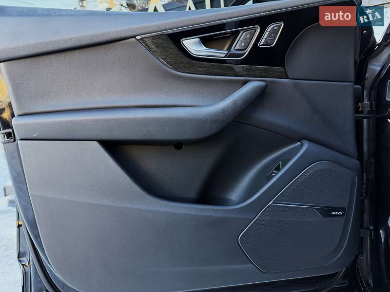 Внедорожник / Кроссовер Audi Q7 2018 в Киеве