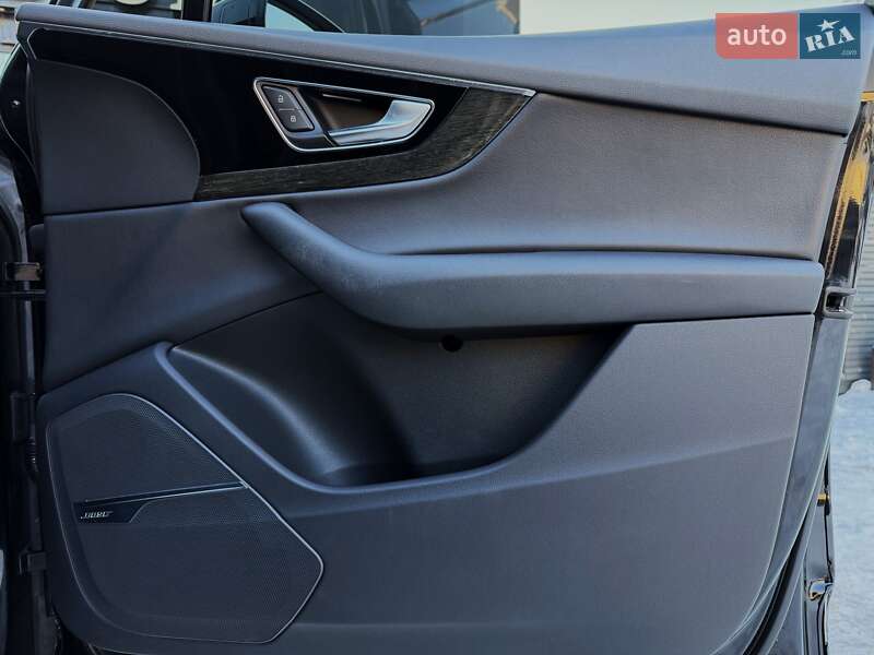 Внедорожник / Кроссовер Audi Q7 2018 в Киеве