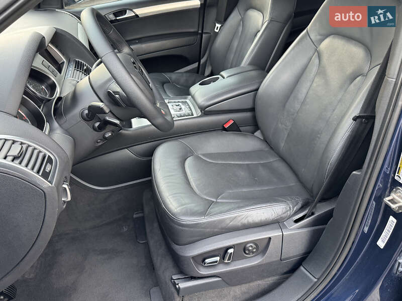Позашляховик / Кросовер Audi Q7 2010 в Рівному