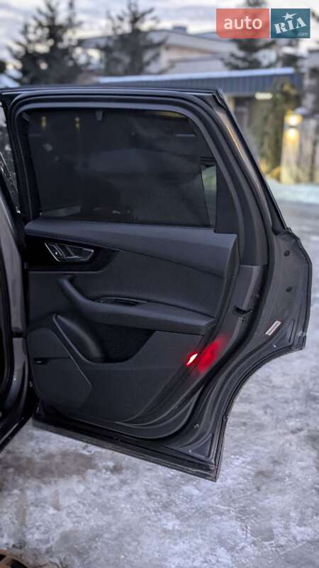 Позашляховик / Кросовер Audi Q7 2016 в Львові фото 17 Позашляховик / Кросовер Audi Q7 2016 в Львові