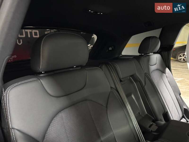Позашляховик / Кросовер Audi Q7 2025 в Києві