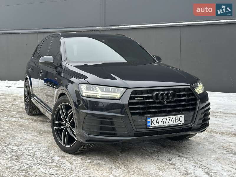 Внедорожник / Кроссовер Audi Q7 2017 в Киеве
