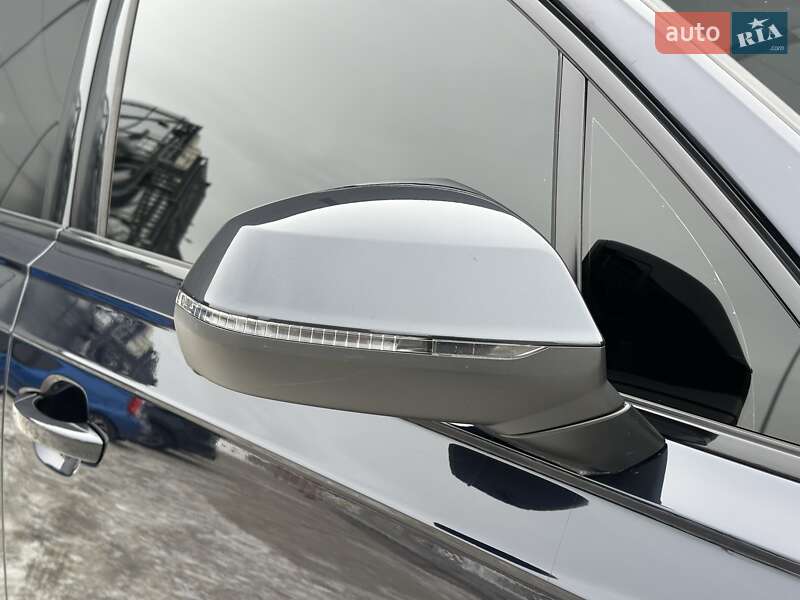 Внедорожник / Кроссовер Audi Q7 2017 в Киеве