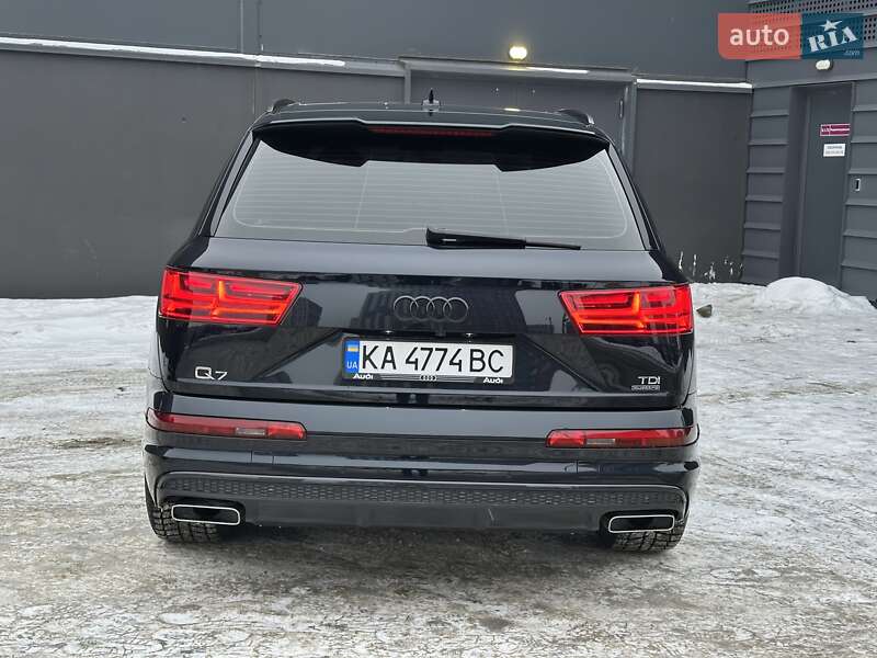 Внедорожник / Кроссовер Audi Q7 2017 в Киеве