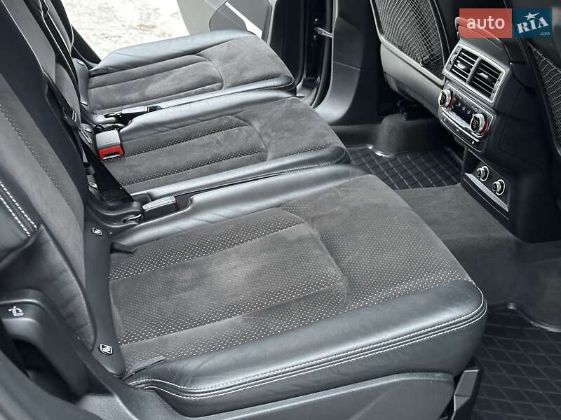 Внедорожник / Кроссовер Audi Q7 2017 в Киеве