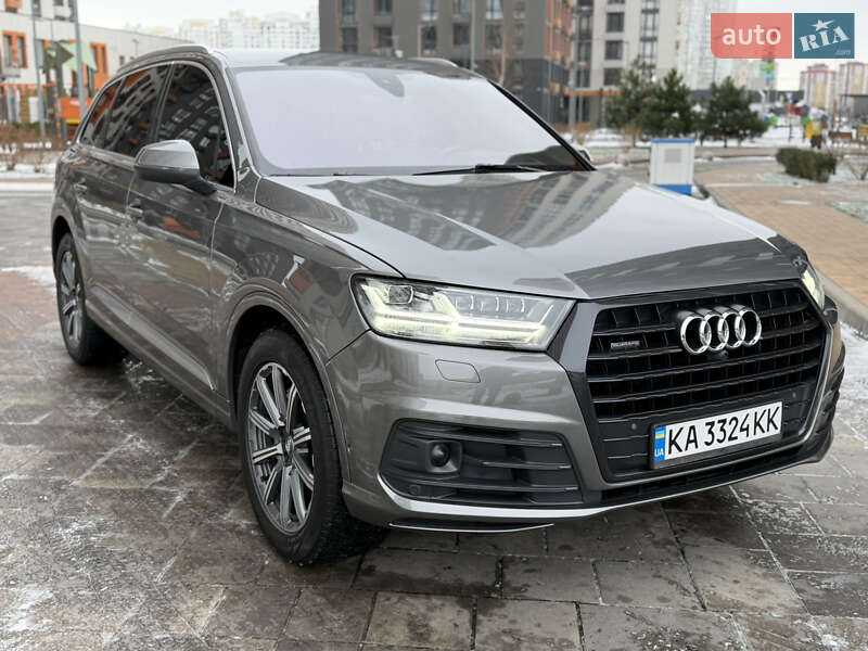 Внедорожник / Кроссовер Audi Q7 2016 в Киеве