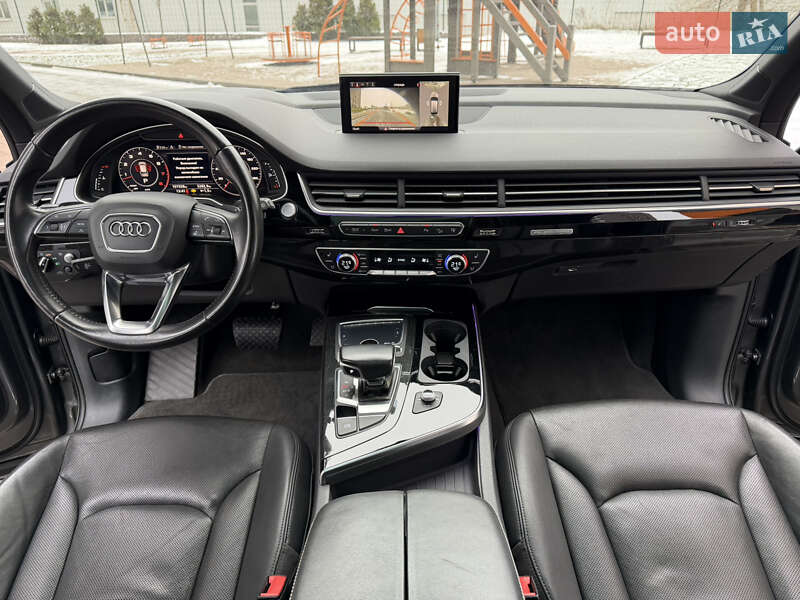 Внедорожник / Кроссовер Audi Q7 2016 в Киеве