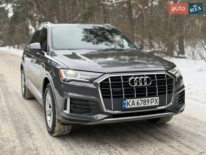 Позашляховик / Кросовер Audi Q7 2020 в Києві