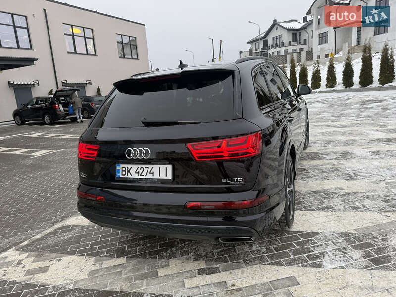 Позашляховик / Кросовер Audi Q7 2018 в Рівному