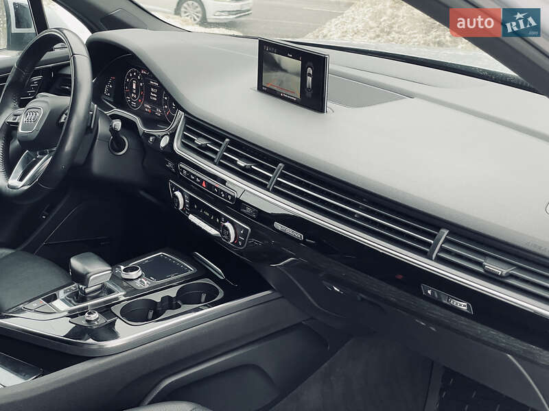Внедорожник / Кроссовер Audi Q7 2016 в Львове