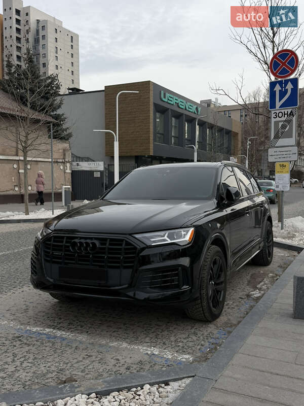 Внедорожник / Кроссовер Audi Q7 2019 в Днепре