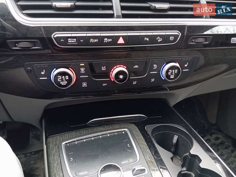Позашляховик / Кросовер Audi Q7 2018 в Тернополі