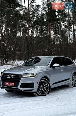 Внедорожник / Кроссовер Audi Q7 2017 в Барышевке