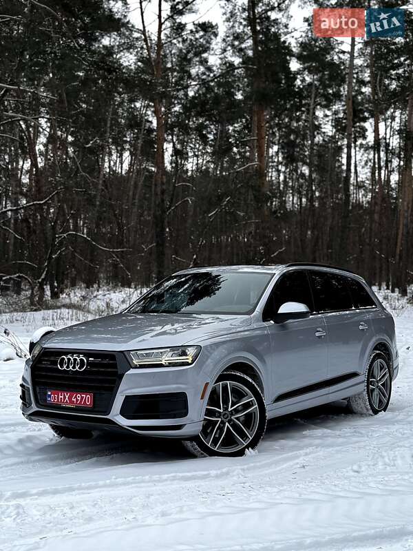 Внедорожник / Кроссовер Audi Q7 2017 в Барышевке