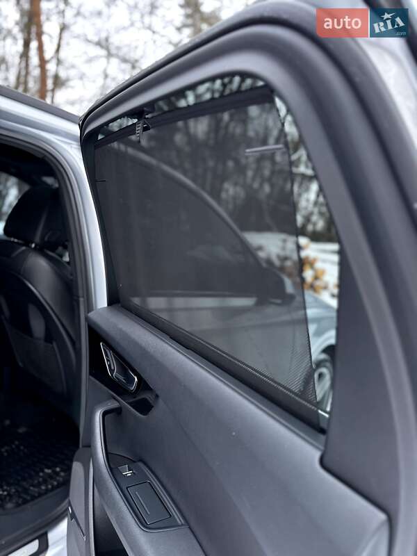 Внедорожник / Кроссовер Audi Q7 2017 в Барышевке