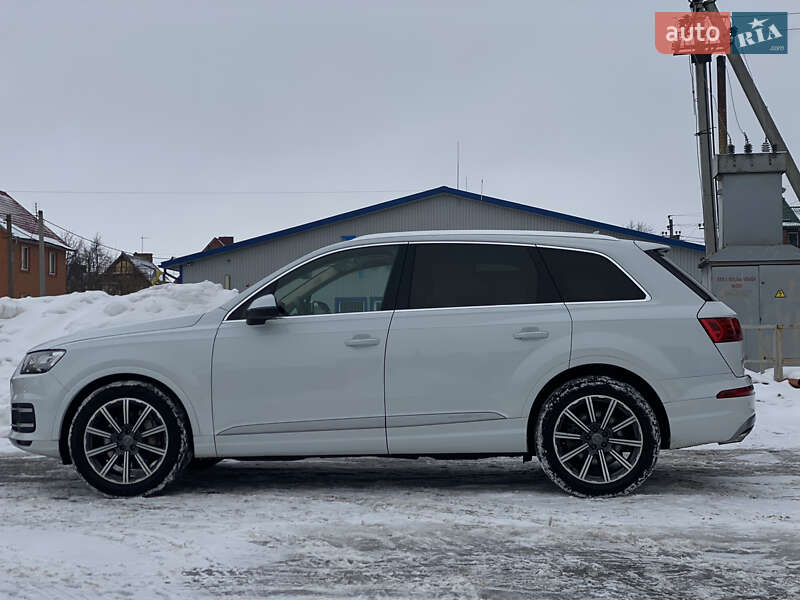 Внедорожник / Кроссовер Audi Q7 2017 в Луцке