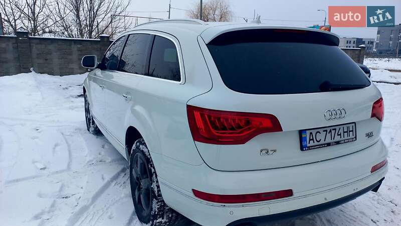 Позашляховик / Кросовер Audi Q7 2014 в Рівному