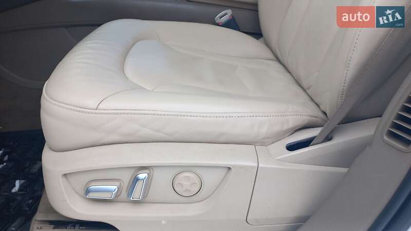 Позашляховик / Кросовер Audi Q7 2014 в Рівному