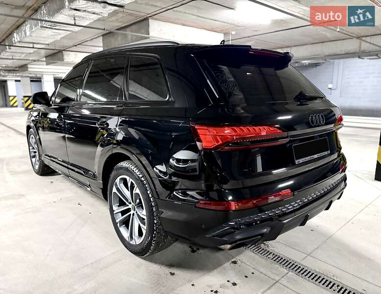 Внедорожник / Кроссовер Audi Q7 2025 в Днепре