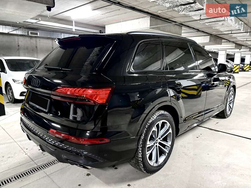 Внедорожник / Кроссовер Audi Q7 2025 в Днепре