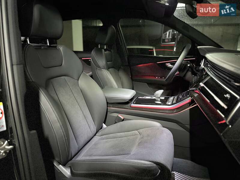 Внедорожник / Кроссовер Audi Q7 2025 в Днепре