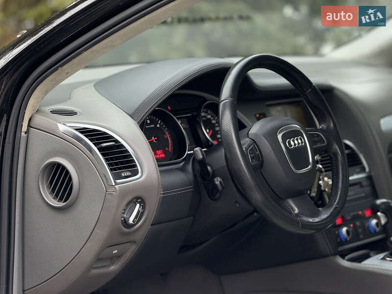 Внедорожник / Кроссовер Audi Q7 2009 в Тернополе