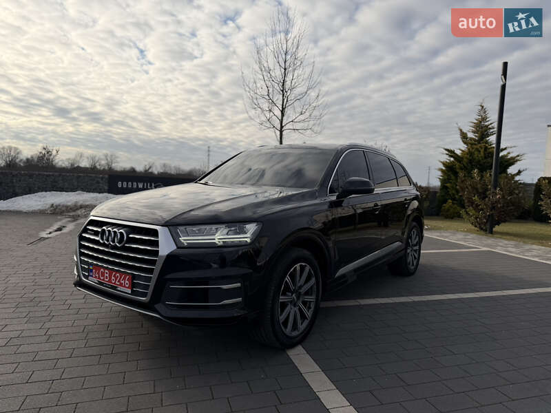 Внедорожник / Кроссовер Audi Q7 2019 в Мукачево